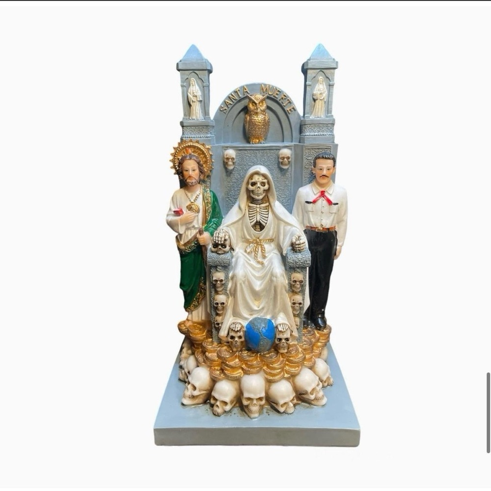 Santa Muerte Sentada En El Trono 12" Con San Judas Y Malverde Skull & Money Base